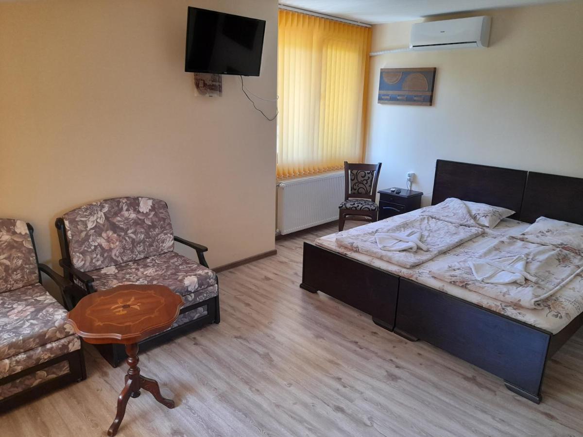 Guest house-restaurant St. George / Къща за гости-ресторант Свети Георги Габрово Екстериор снимка