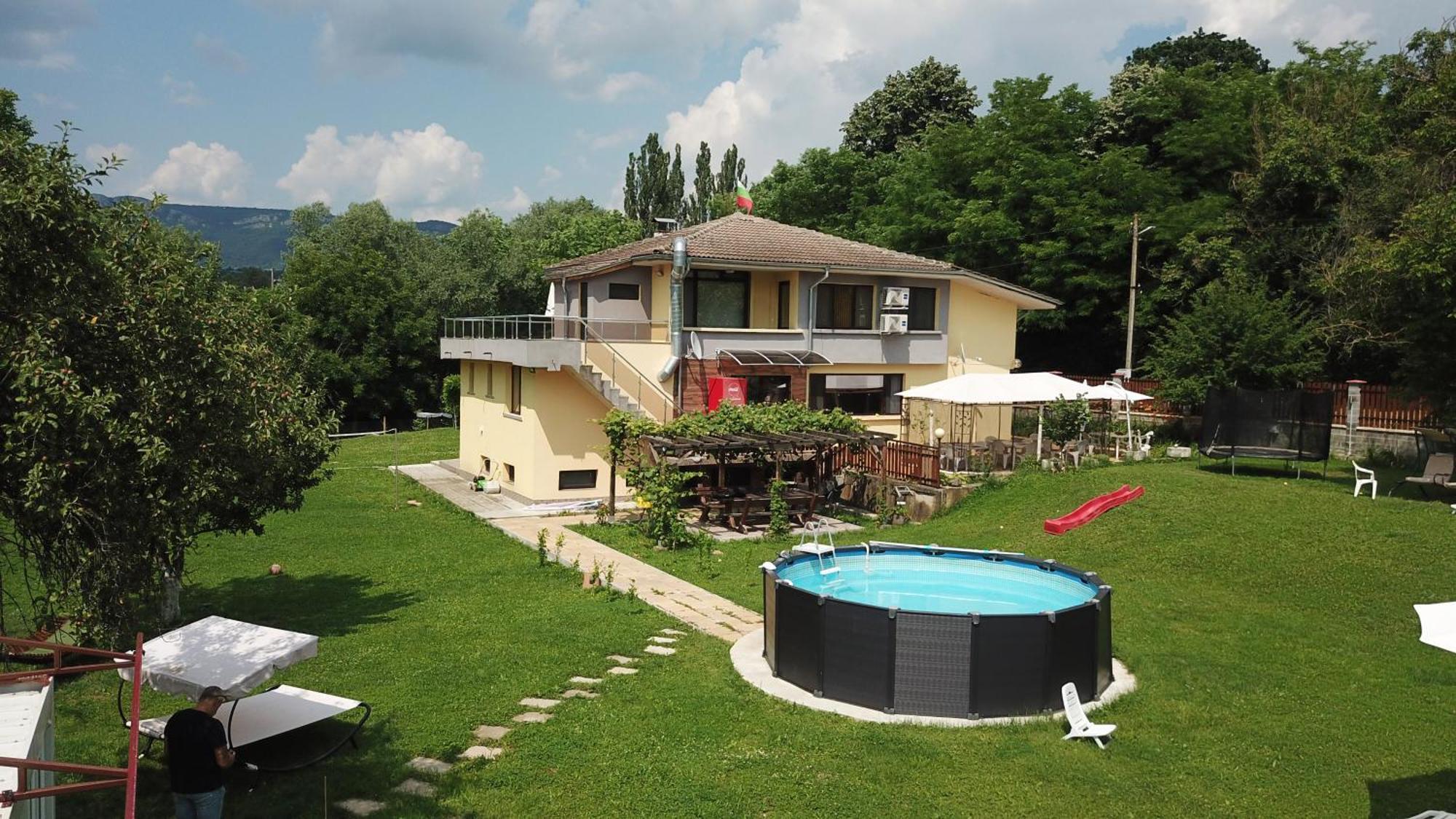 Guest house-restaurant St. George / Къща за гости-ресторант Свети Георги Габрово Екстериор снимка